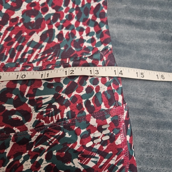 BCG Multicolor Cropped Leggings! - Picture 5 of 7